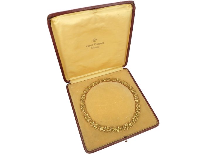Ernst Treusch Leipzig Collier 750 Gold 1915 florale Atelierarbeit original Etui
